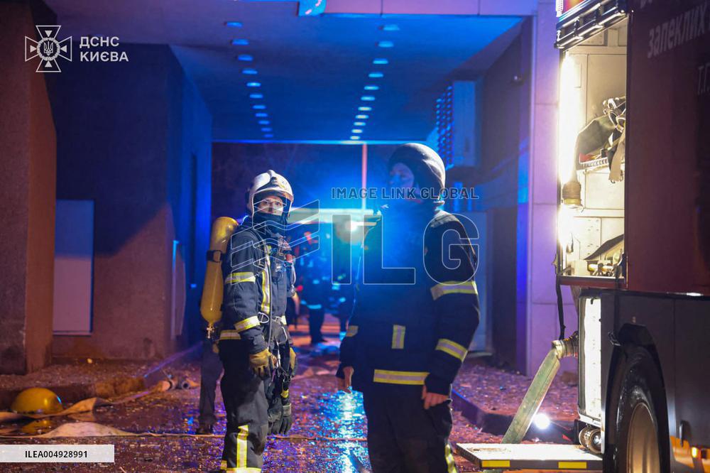 Night Attack in Kyiv Leaves Six Dead - Ukraine