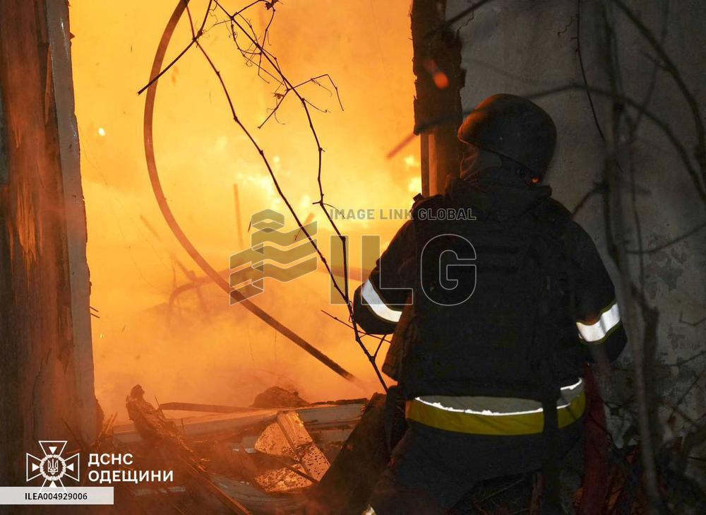 Night Attack in Kyiv Leaves Six Dead - Ukraine