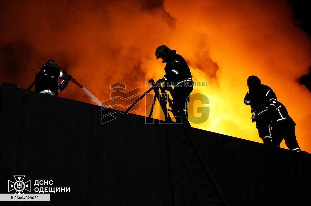 Night Attack in Kyiv Leaves Six Dead - Ukraine