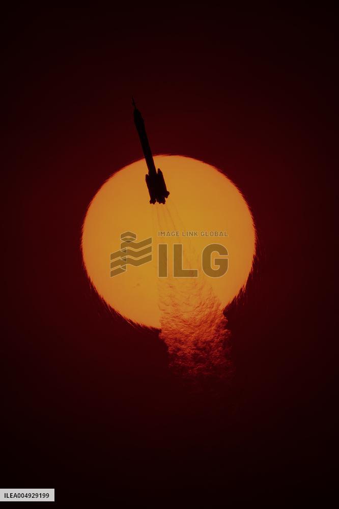 China Sends Shenzhou-22 To Orbit - Jiuquan