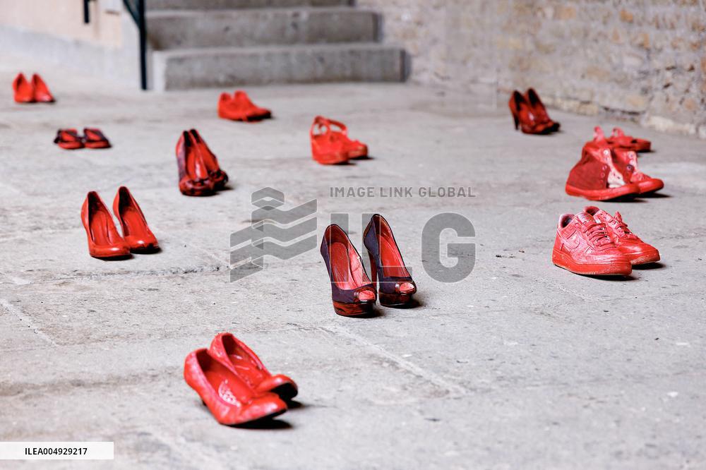 Zapatos Rojos Installation Inauguration - Rome