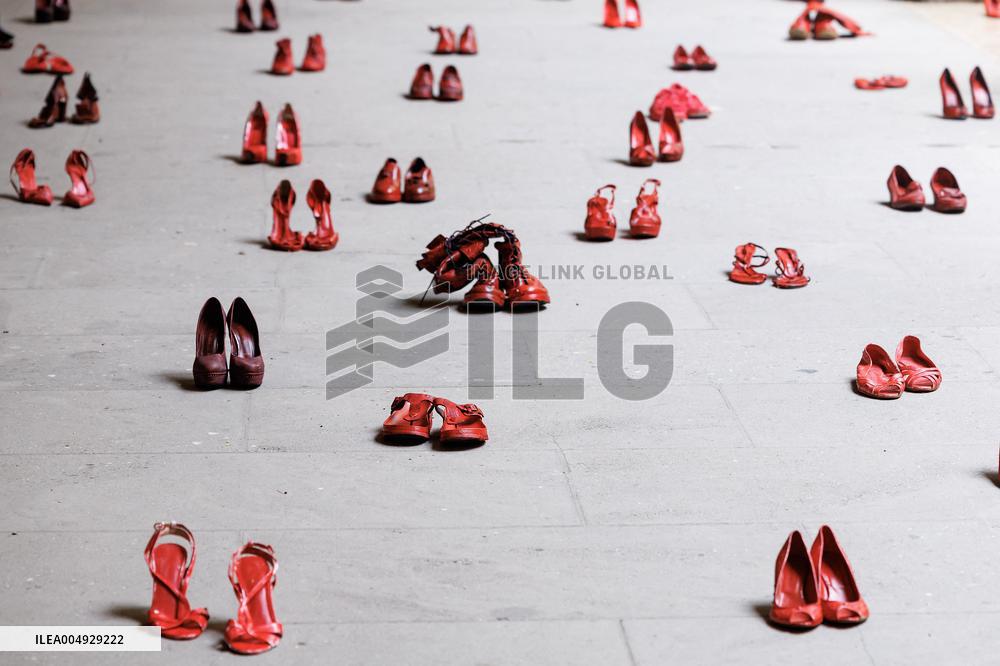 Zapatos Rojos Installation Inauguration - Rome