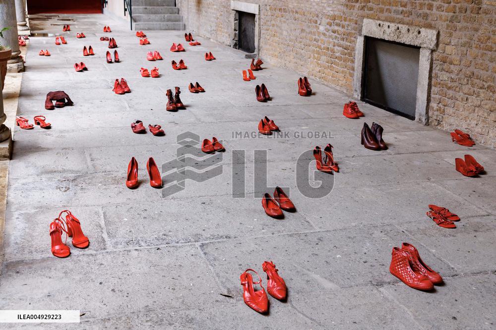Zapatos Rojos Installation Inauguration - Rome