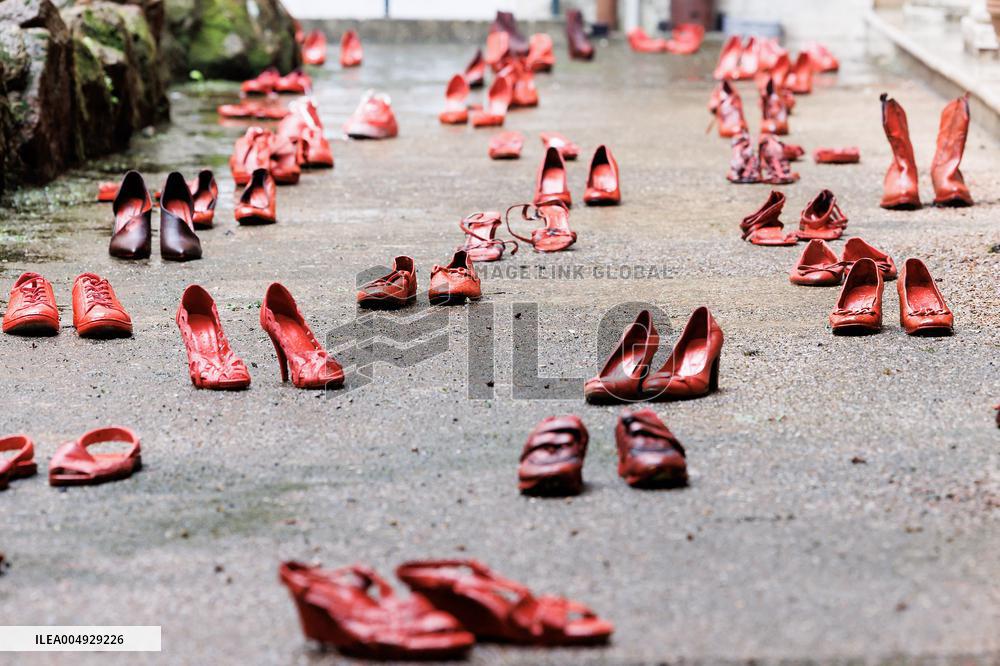 Zapatos Rojos Installation Inauguration - Rome