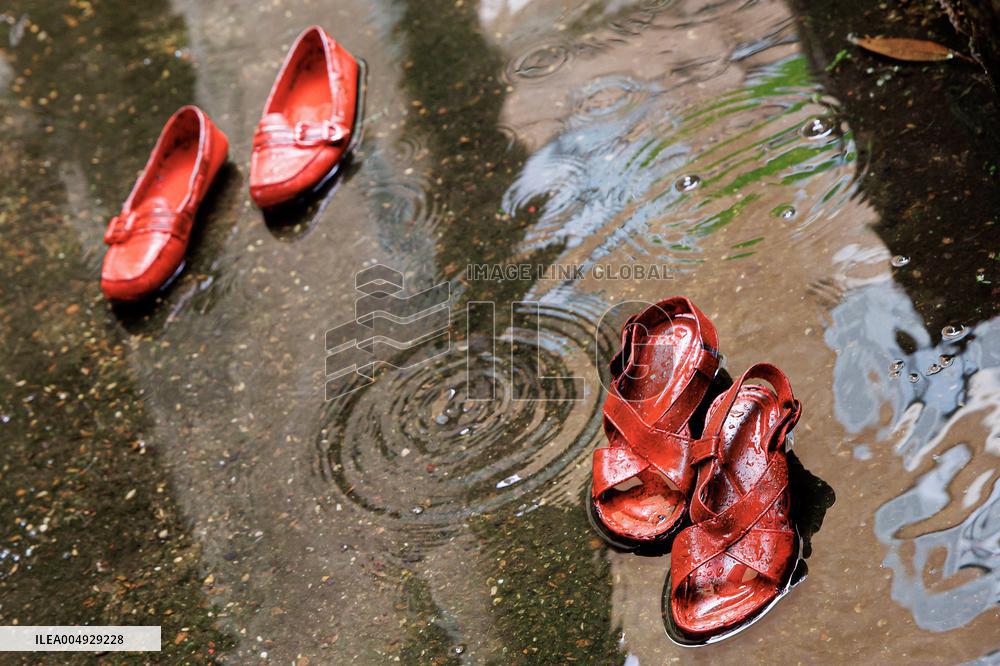 Zapatos Rojos Installation Inauguration - Rome