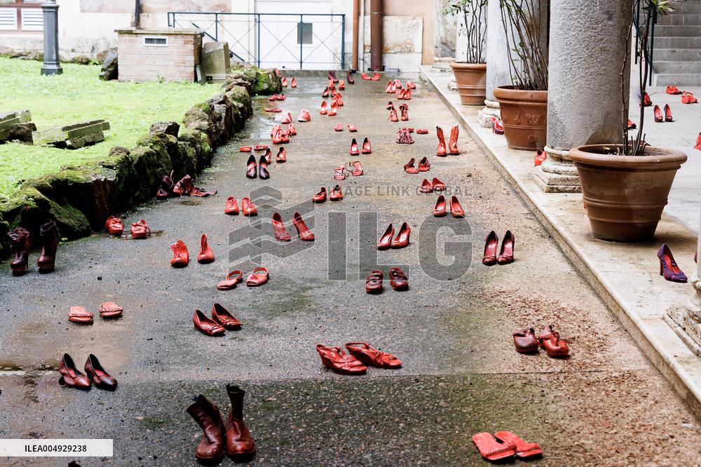 Zapatos Rojos Installation Inauguration - Rome