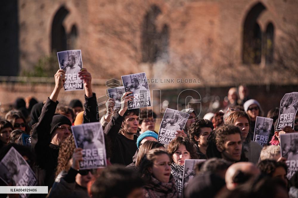 Sit-in For Imam Shahin Expelled From Italy - Torino