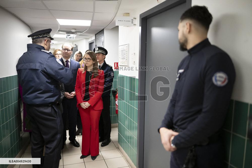 Visit By Rachida Dati And Aurore Berge At Central Police Station - Paris