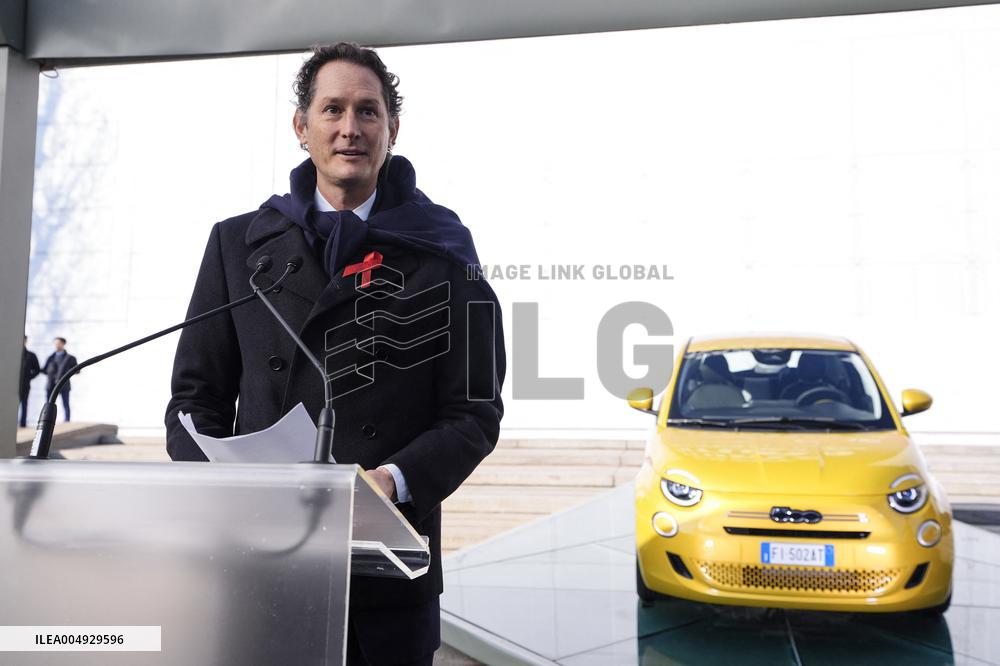 Fiat 500 Hybrid Media Drive In Torino - Italy