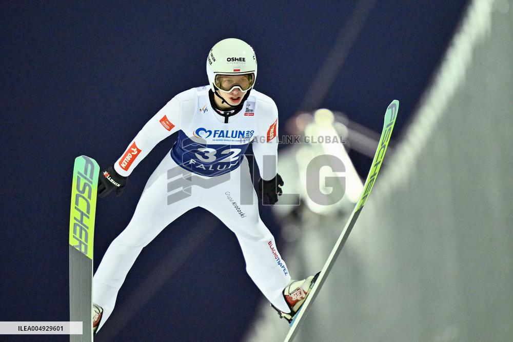 SKI JUMPING WORLD CUP NORMAL HILL
