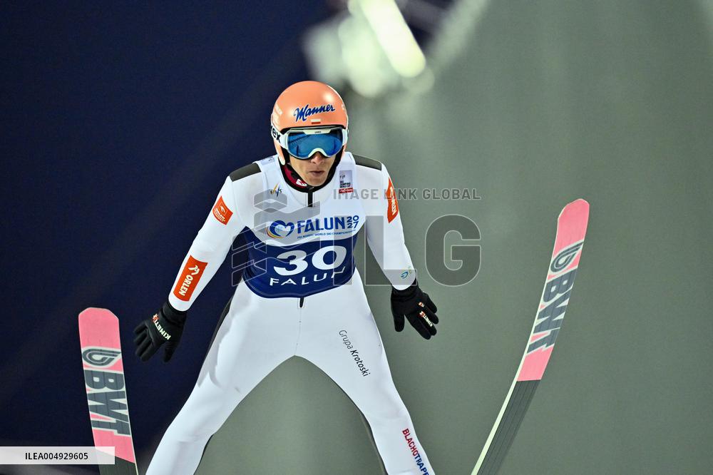 SKI JUMPING WORLD CUP NORMAL HILL