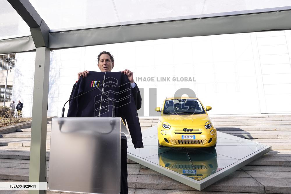 Fiat 500 Hybrid Media Drive In Torino - Italy