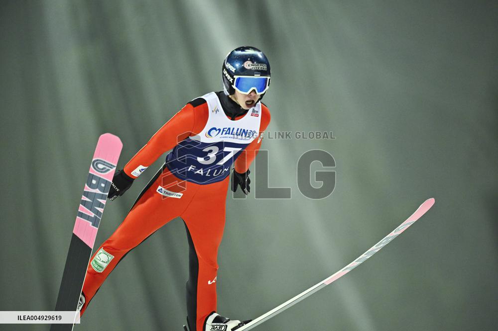 SKI JUMPING WORLD CUP NORMAL HILL
