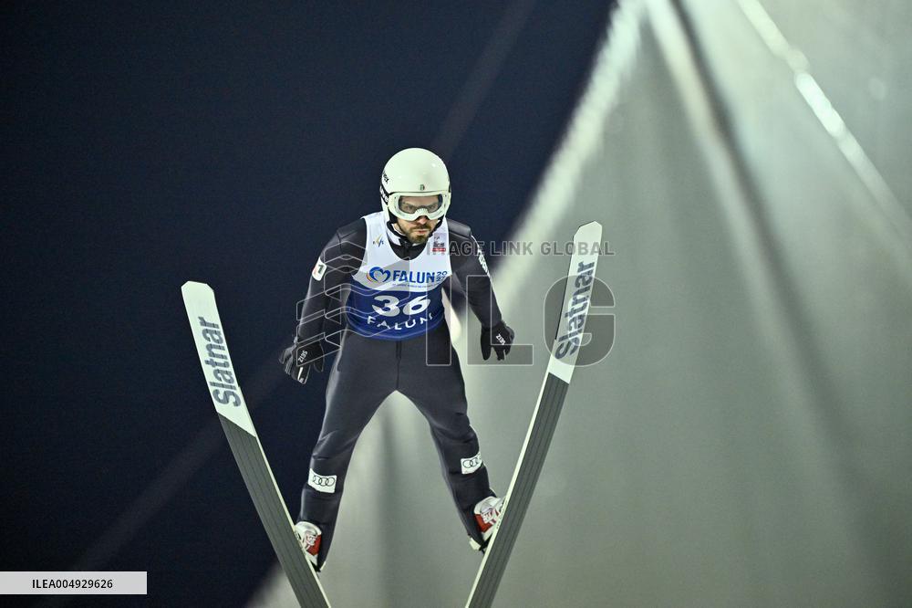 SKI JUMPING WORLD CUP NORMAL HILL