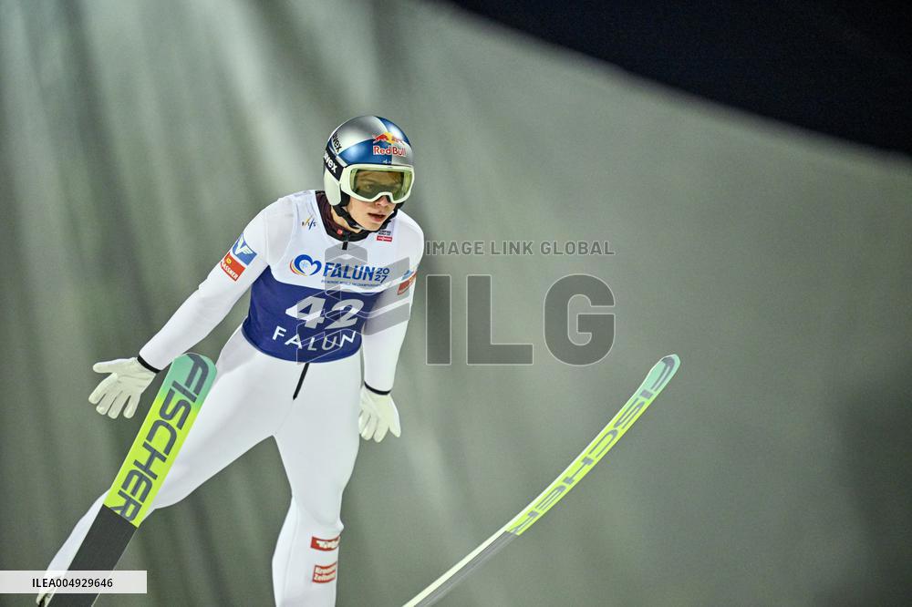 SKI JUMPING WORLD CUP NORMAL HILL