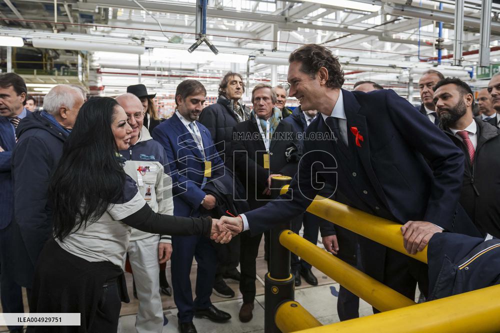 Fiat 500 Hybrid Media Drive In Torino - Italy