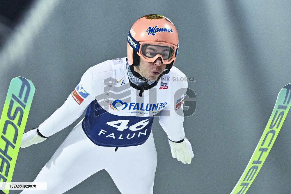 SKI JUMPING WORLD CUP NORMAL HILL
