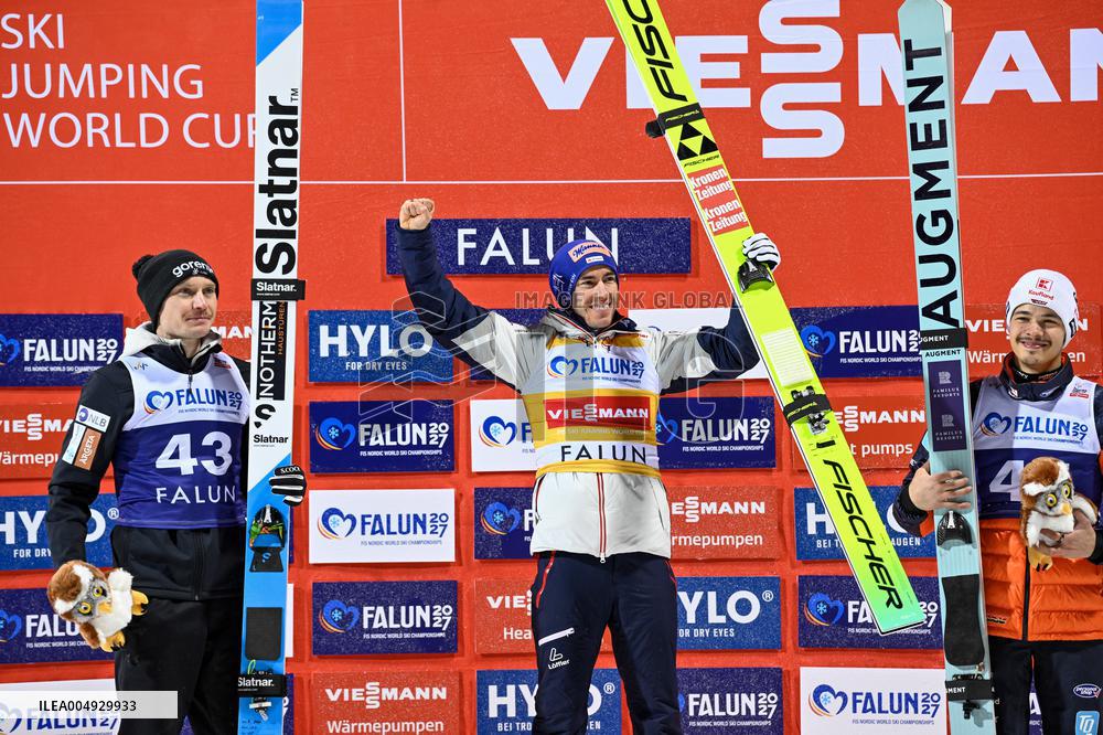 SKI JUMPING WORLD CUP NORMAL HILL