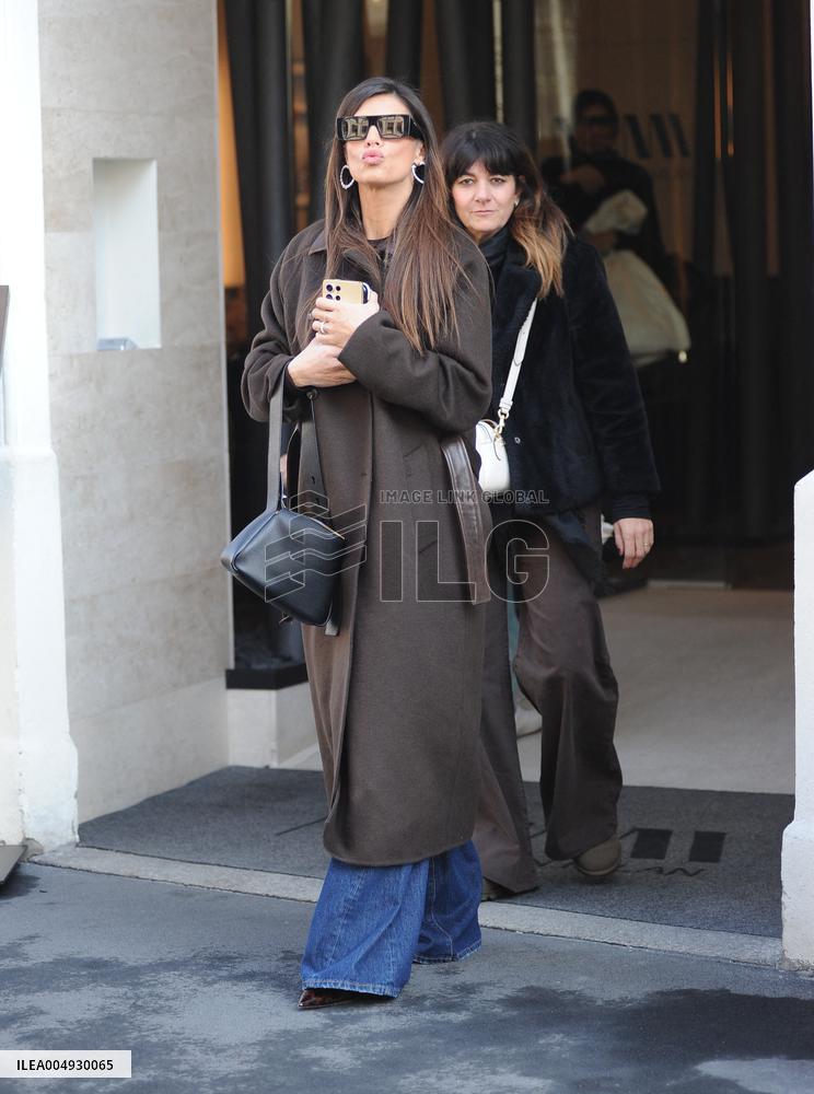 Elisabetta Canalis Leaves Her Hotel - Milan
