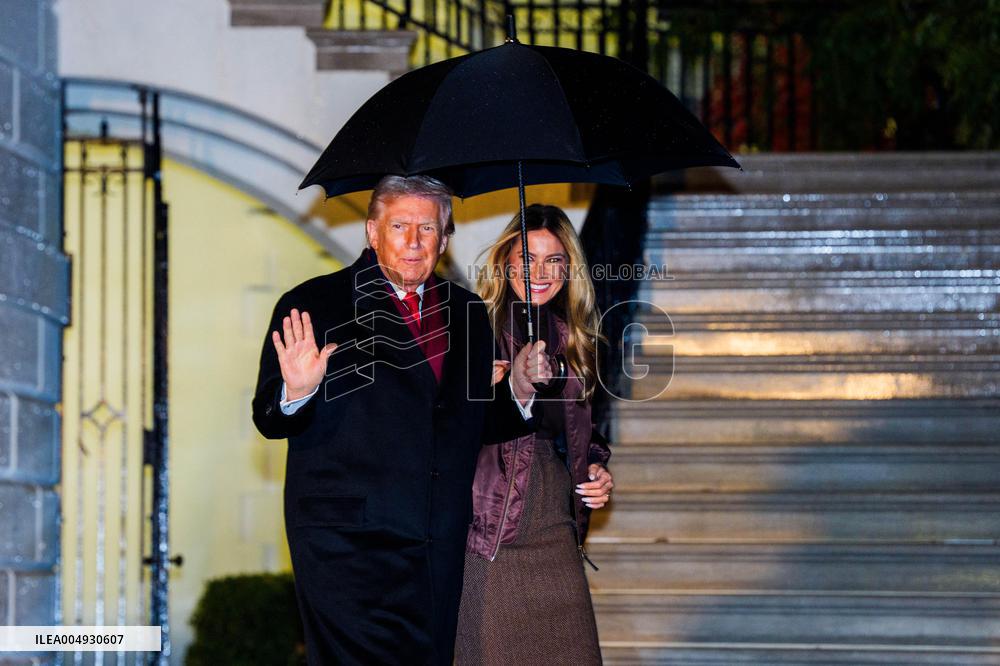 President Trump, Melania Trump Depart for Mar-a-Lago Thanksgiving Holiday