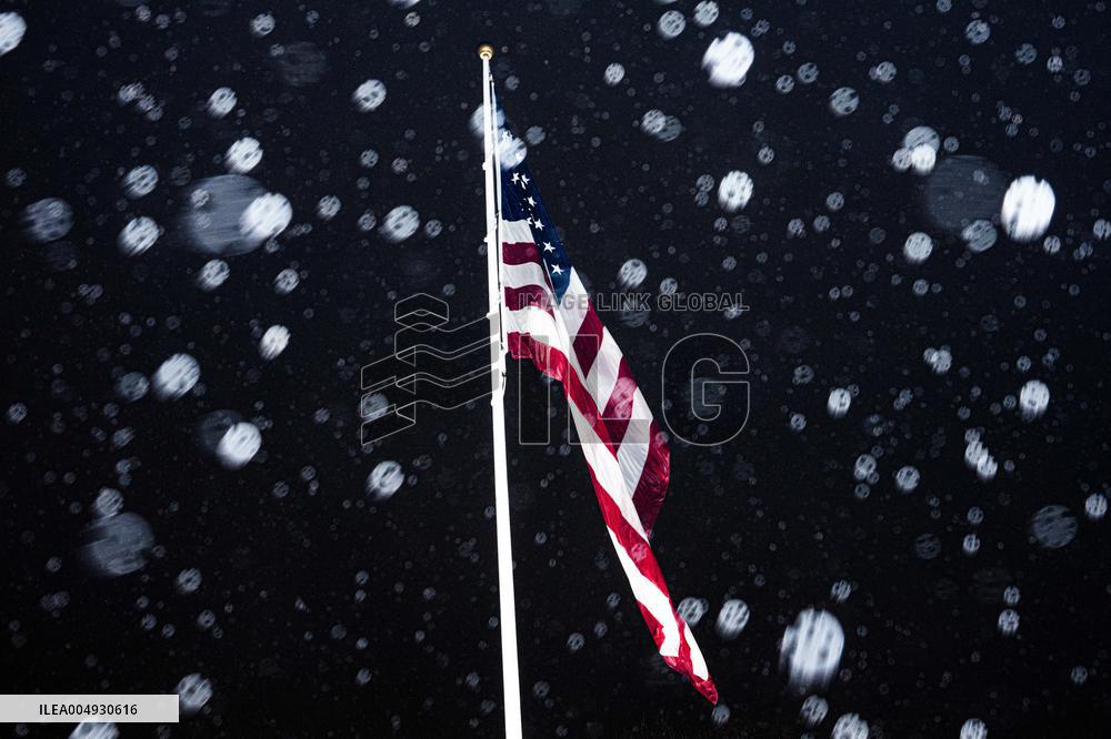 President Trump, Melania Trump Depart for Mar-a-Lago Thanksgiving Holiday