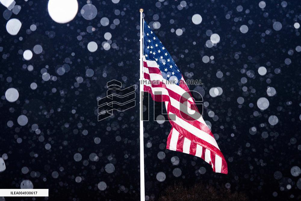 President Trump, Melania Trump Depart for Mar-a-Lago Thanksgiving Holiday