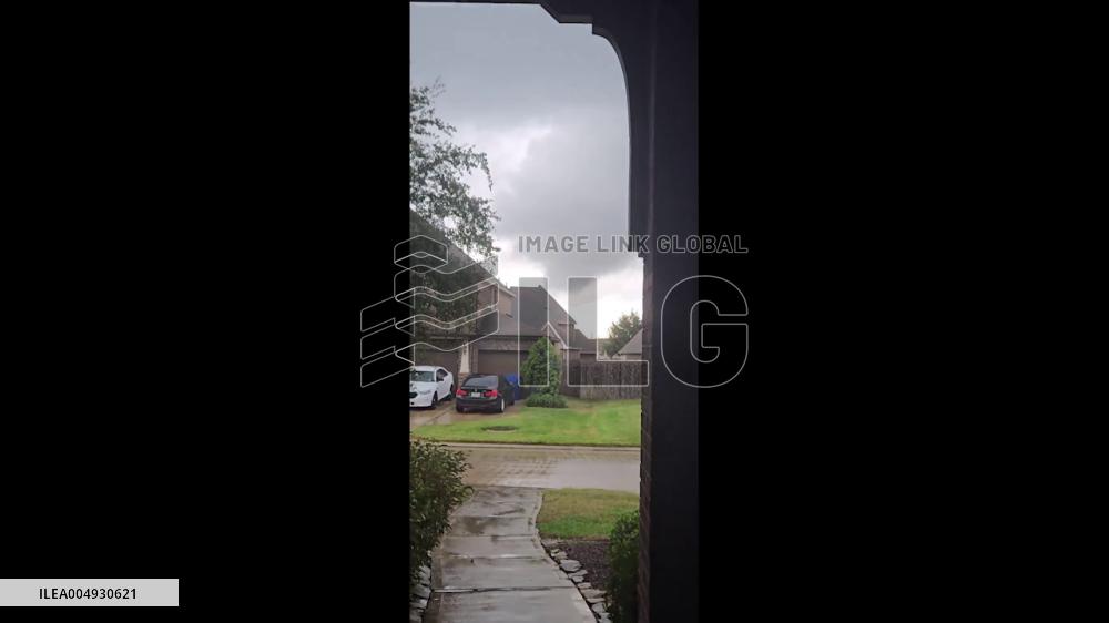 US: Severe Tornado Hits Harris County, Texas, Damaging 100+ Homes 2