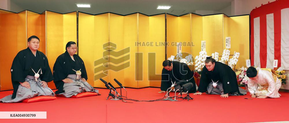 Sumo: Aonishiki earns promotion to ozeki