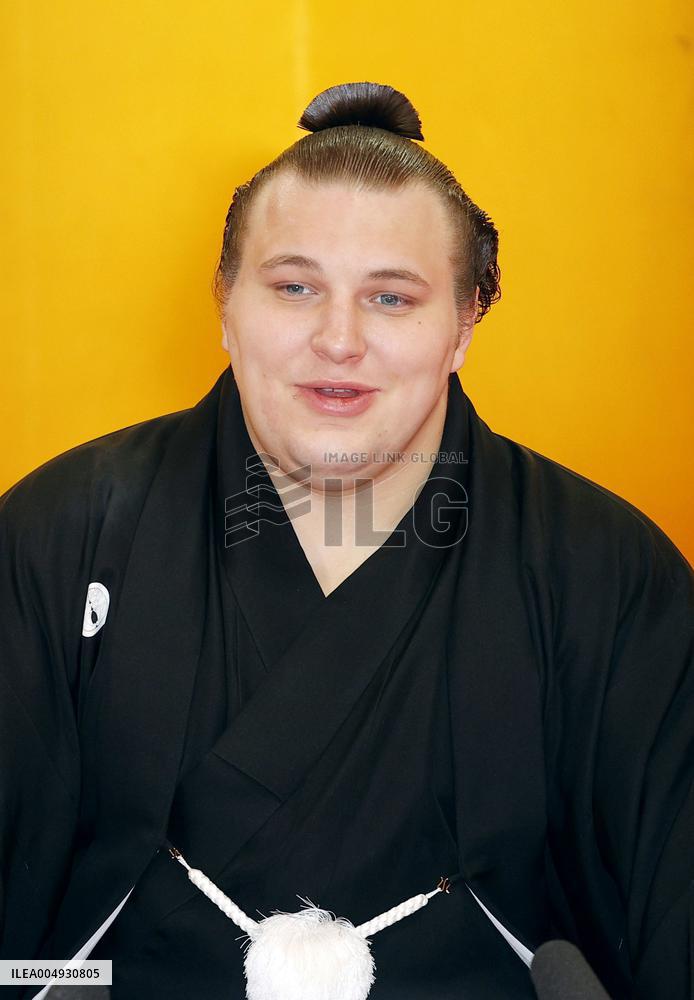 Sumo: Aonishiki earns promotion to ozeki
