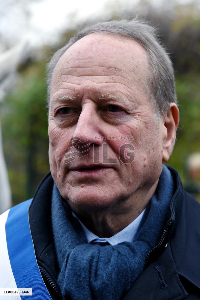 Anne Hidalgo Inaugurates The Allee Alexis Gruss - Paris