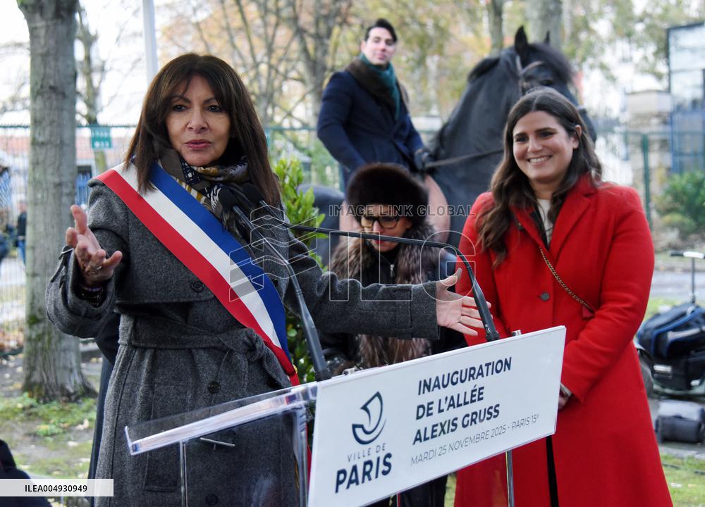 Anne Hidalgo Inaugurates The Allee Alexis Gruss - Paris