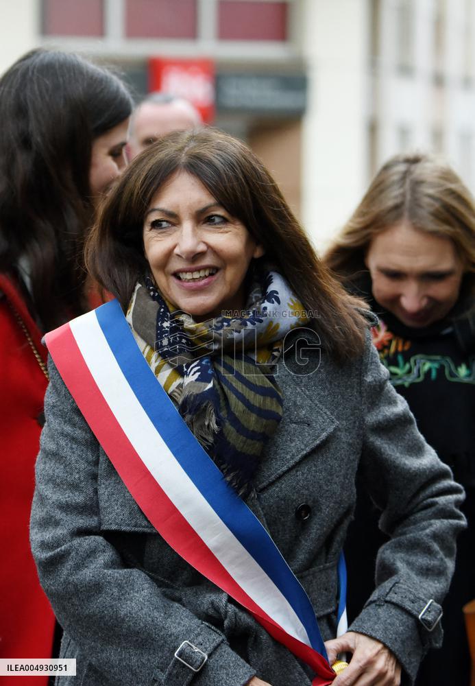Anne Hidalgo Inaugurates The Allee Alexis Gruss - Paris