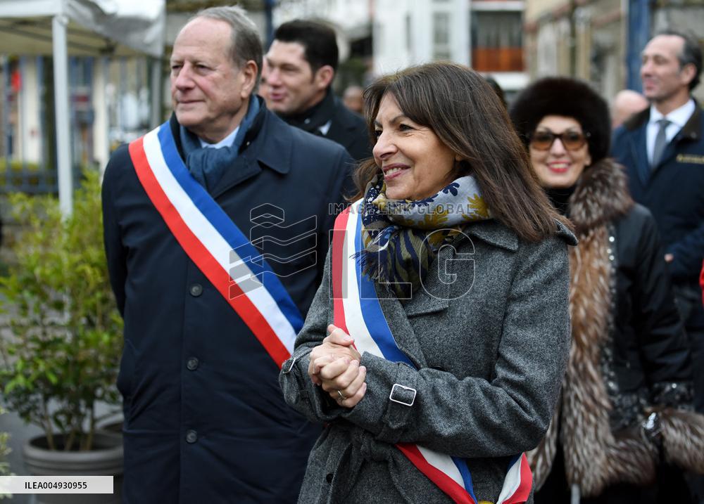 Anne Hidalgo Inaugurates The Allee Alexis Gruss - Paris