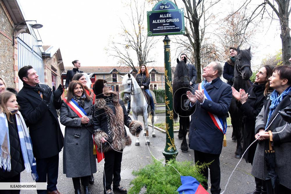 Anne Hidalgo Inaugurates The Allee Alexis Gruss - Paris