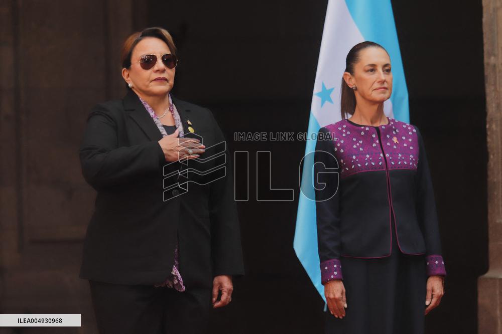 Honduran President Xiomara Castro Wecoming Ceremony - Mexico City