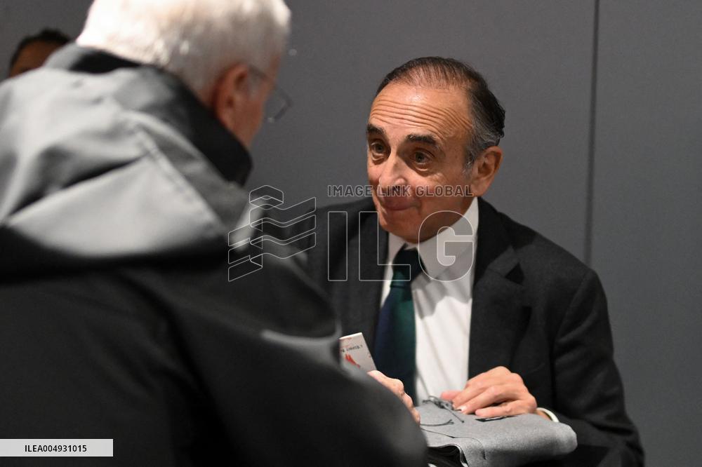 Eric Zemmour Book Signing - Paris