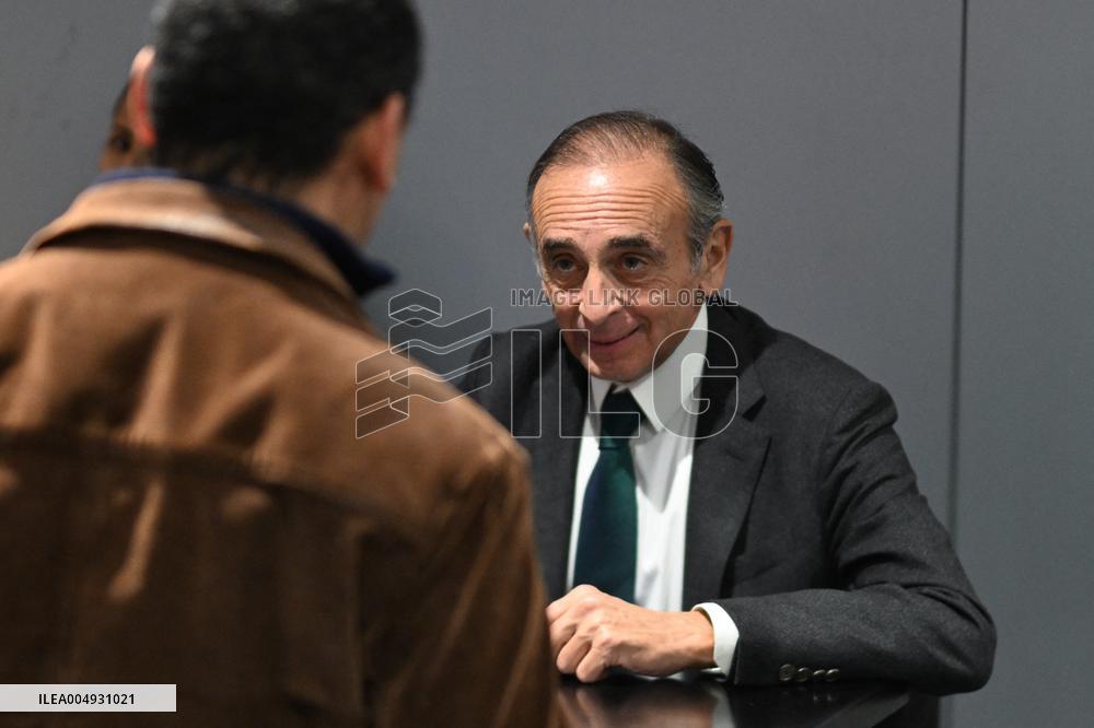 Eric Zemmour Book Signing - Paris