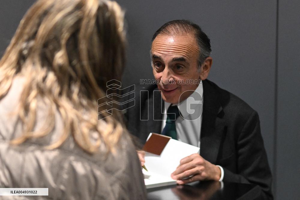 Eric Zemmour Book Signing - Paris