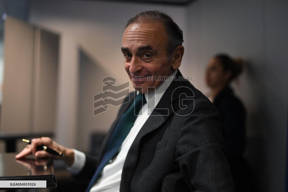 Eric Zemmour Book Signing - Paris