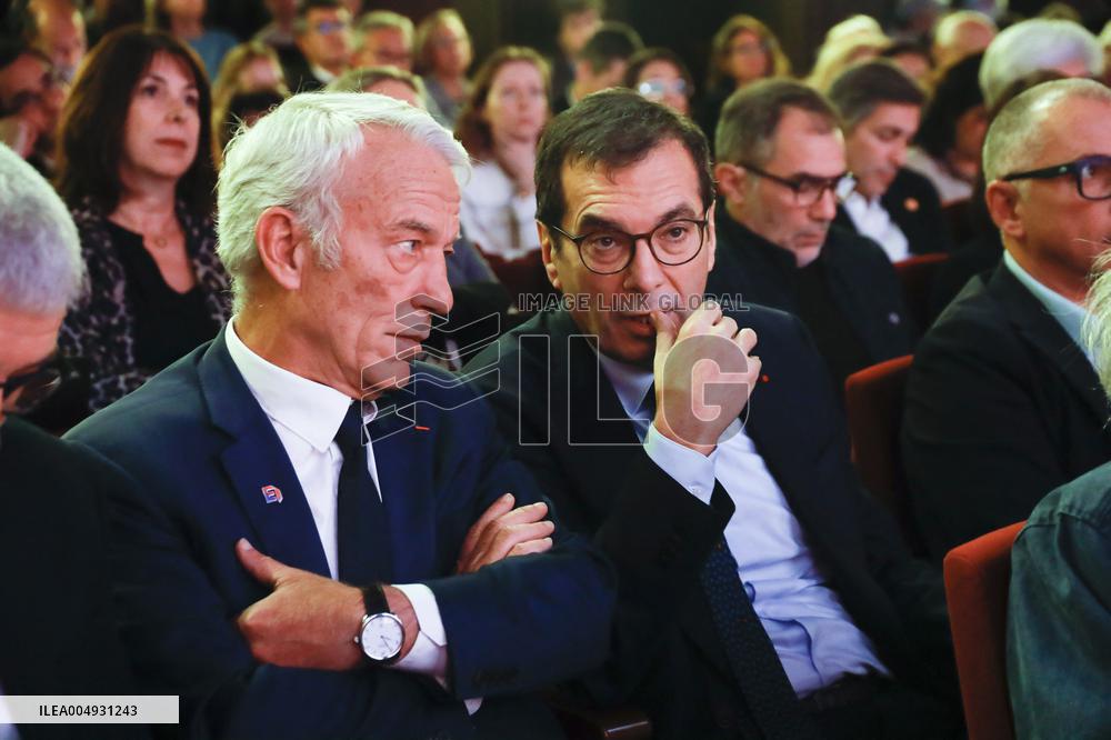 Medef Colloque Pensez Entreprise De Demain - Paris