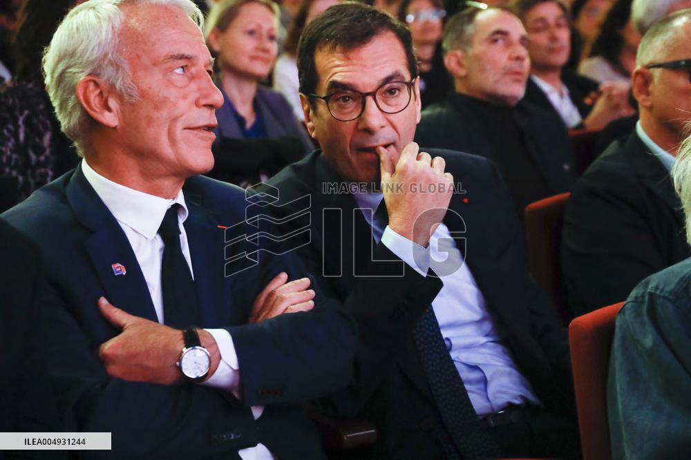 Medef Colloque Pensez Entreprise De Demain - Paris