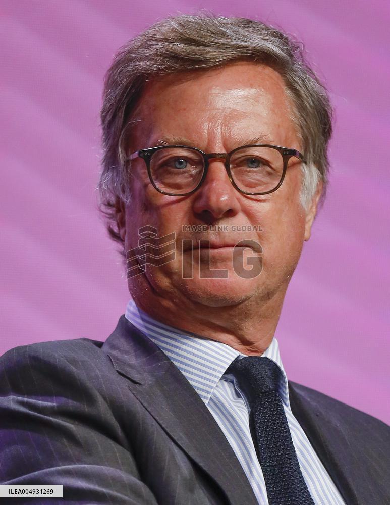 Medef Colloque Pensez Entreprise De Demain - Paris