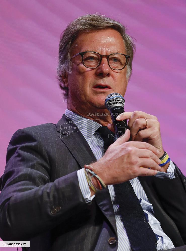 Medef Colloque Pensez Entreprise De Demain - Paris