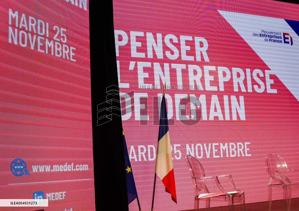 Medef Colloque Pensez Entreprise De Demain - Paris