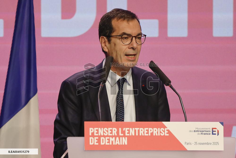 Medef Colloque Pensez Entreprise De Demain - Paris