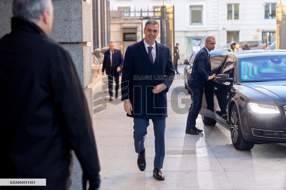 Government Faces Congressional Control Session After Resignation - Madrid