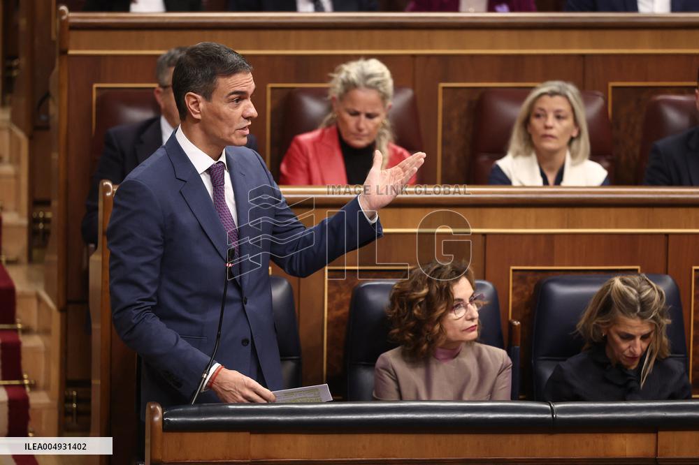 Government Faces Congressional Control Session After Resignation - Madrid