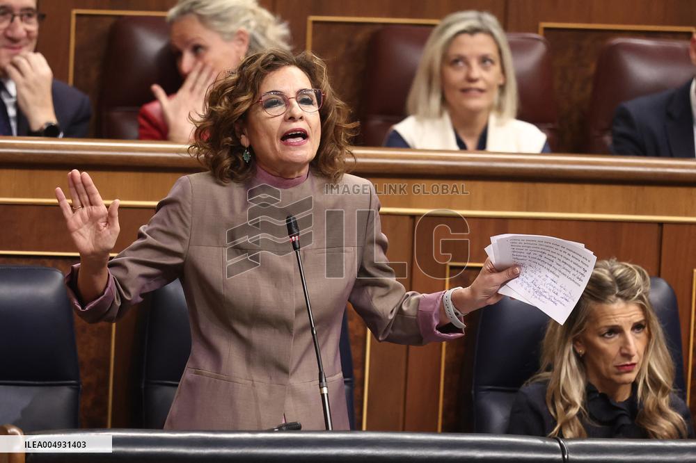 Government Faces Congressional Control Session After Resignation - Madrid