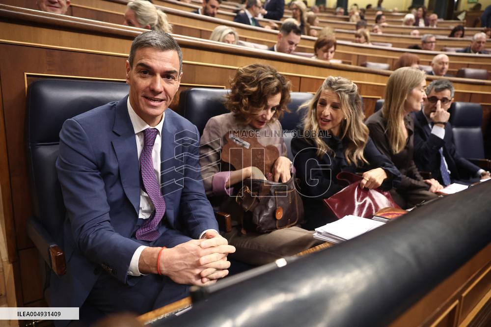 Government Faces Congressional Control Session After Resignation - Madrid