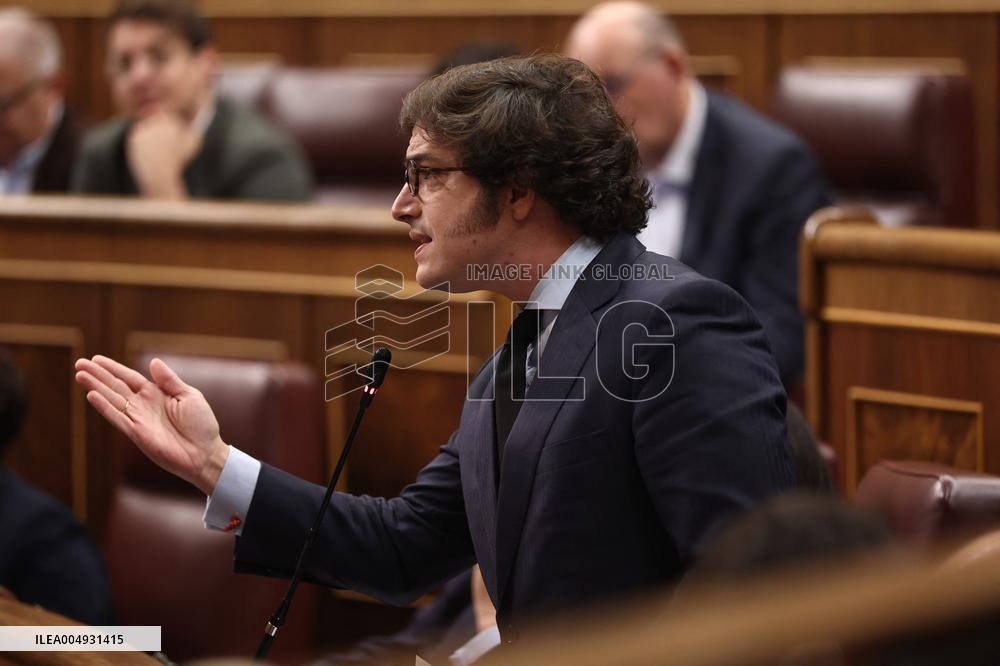 Government Faces Congressional Control Session After Resignation - Madrid